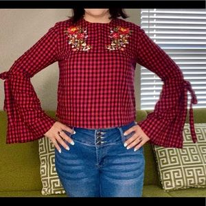 INA Women’s Plaid Bell Sleeves Blouse Crew Neck M